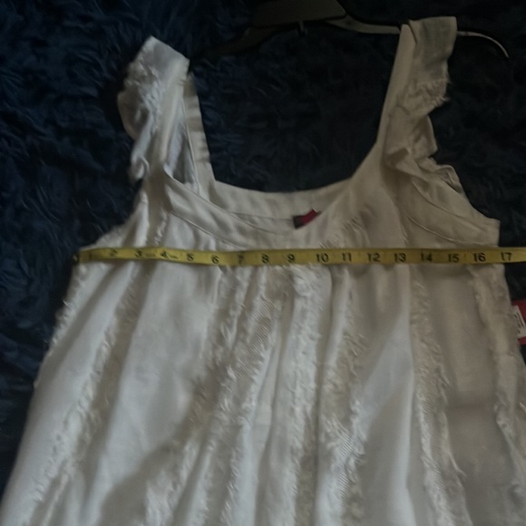 A white summer dress great for it a beach wedding it has a lining inside - Picture 9 of 9